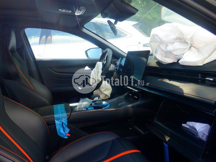 Фото Changan UNI-V 18