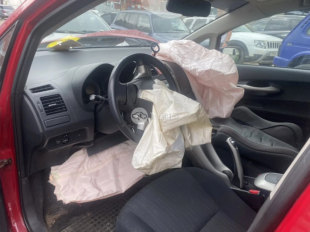 Фото Toyota Auris 120