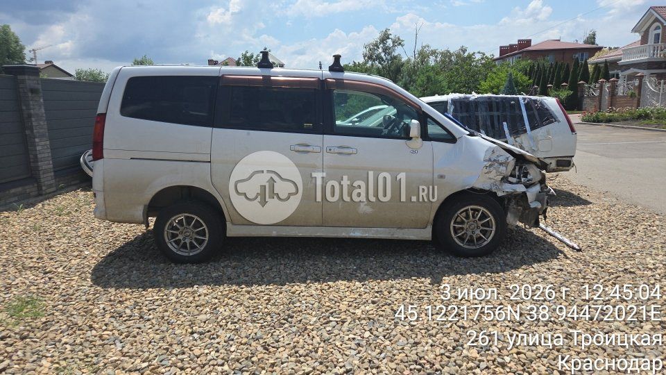 Фото Nissan Serena 6