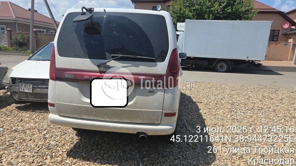 Фото Nissan Serena 10