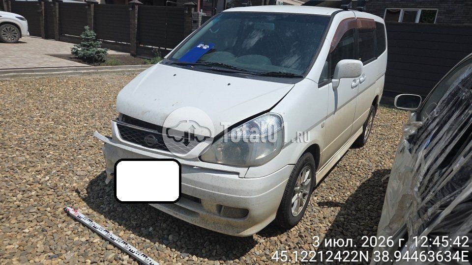 Фото Nissan Serena 16
