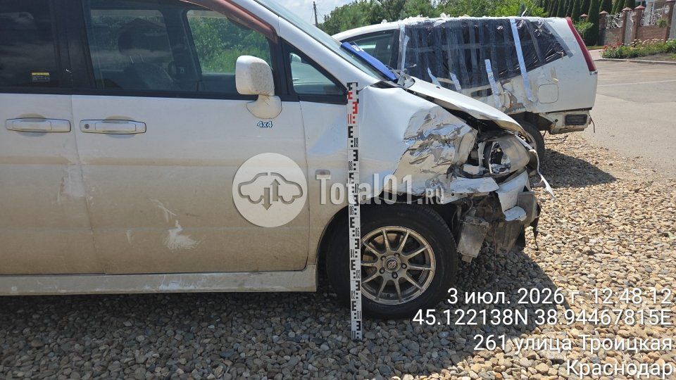 Фото Nissan Serena 20