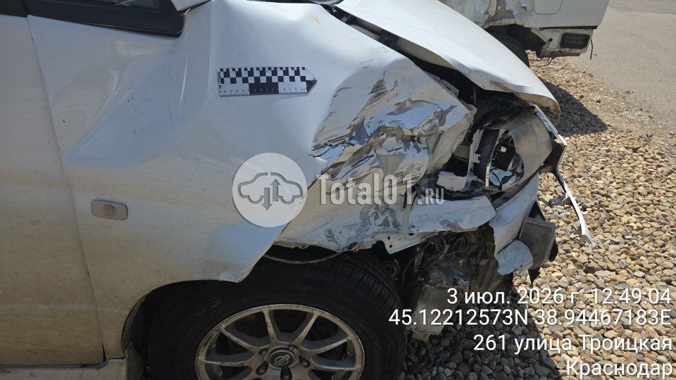 Фото Nissan Serena 26