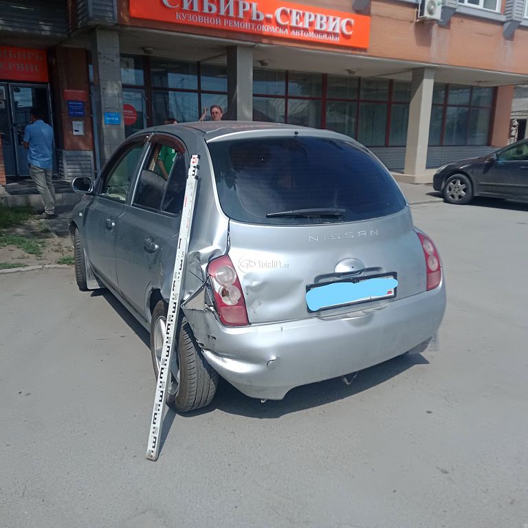 Фото Nissan March 100