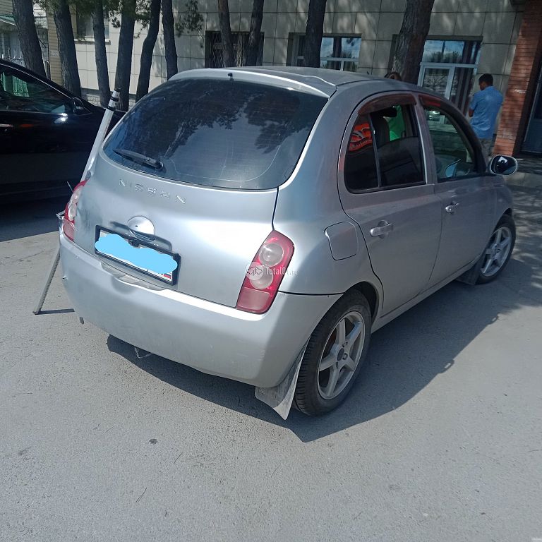 Фото Nissan March 102