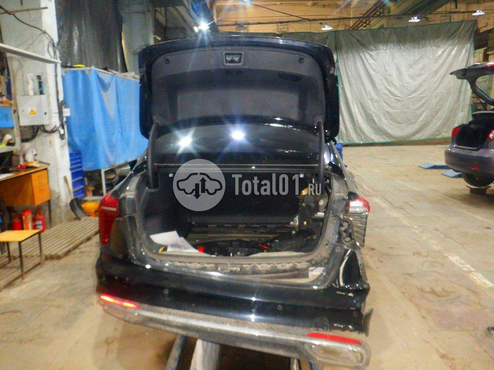 Фото FAW Hongqi H5 8