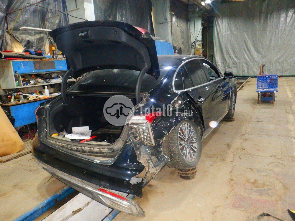 Фото FAW Hongqi H5 10