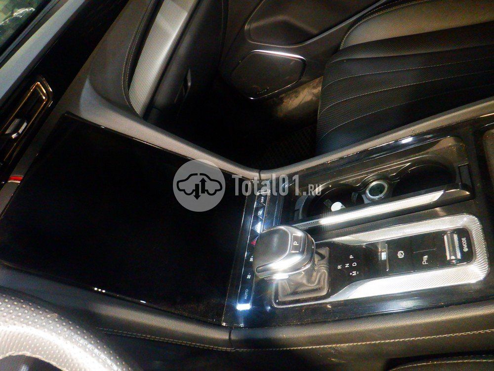 Фото FAW Hongqi H5 48