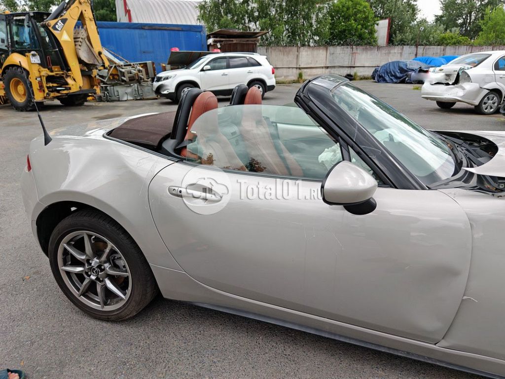 Фото Mazda Roadster 24