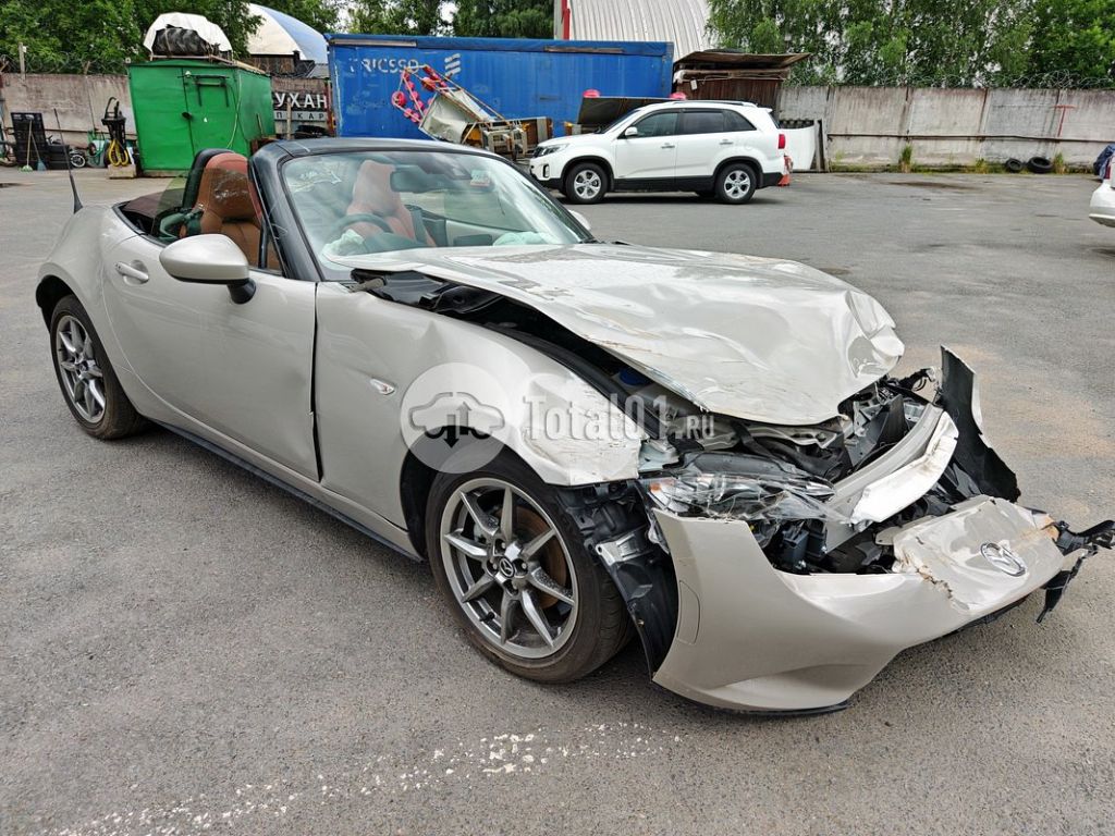 Фото Mazda Roadster 26