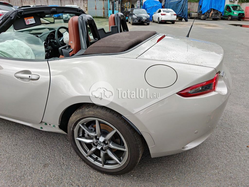 Фото Mazda Roadster 36