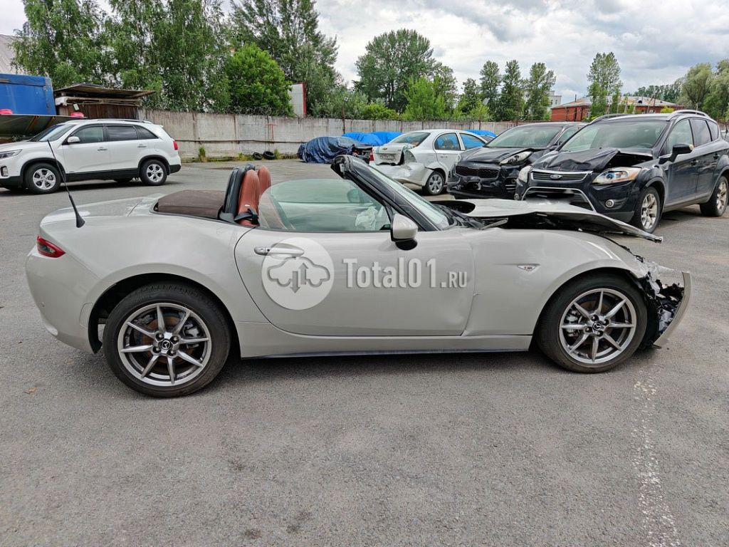 Фото Mazda Roadster 48