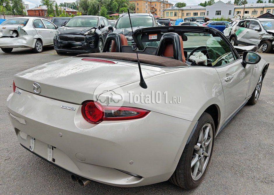 Фото Mazda Roadster 70