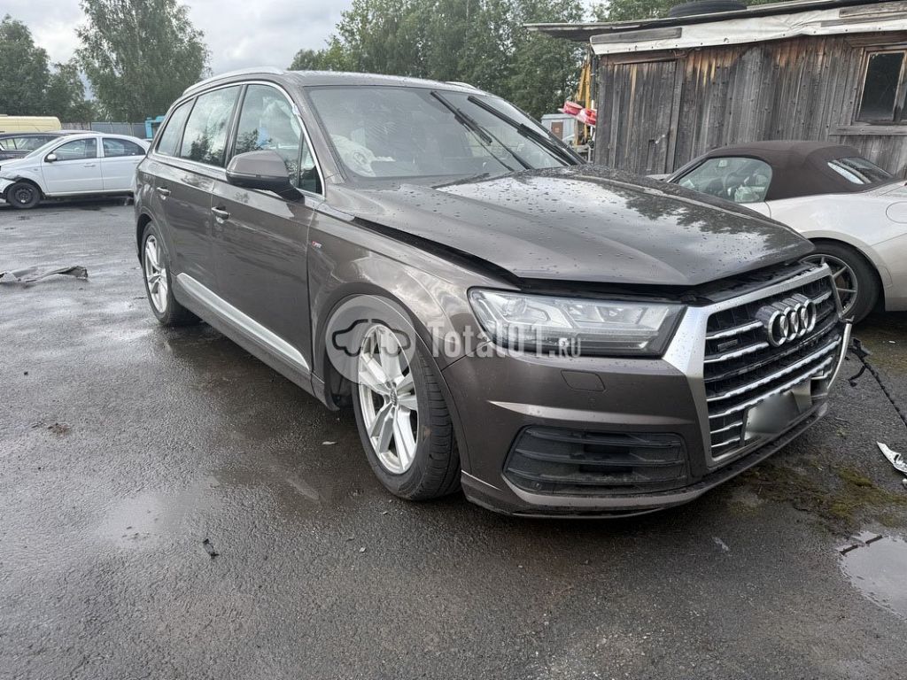 Фото Audi Q7 2