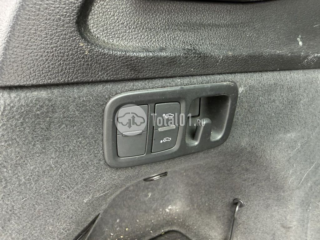 Фото Audi Q7 12