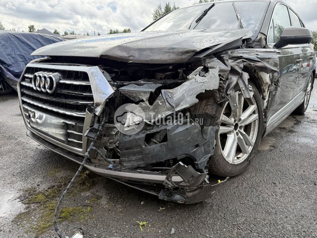 Фото Audi Q7 28