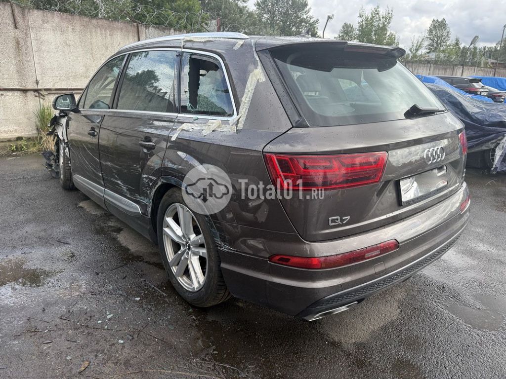 Фото Audi Q7 144