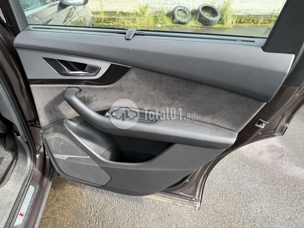 Фото Audi Q7 162