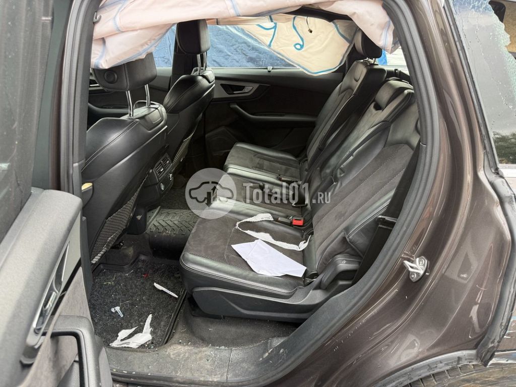 Фото Audi Q7 186
