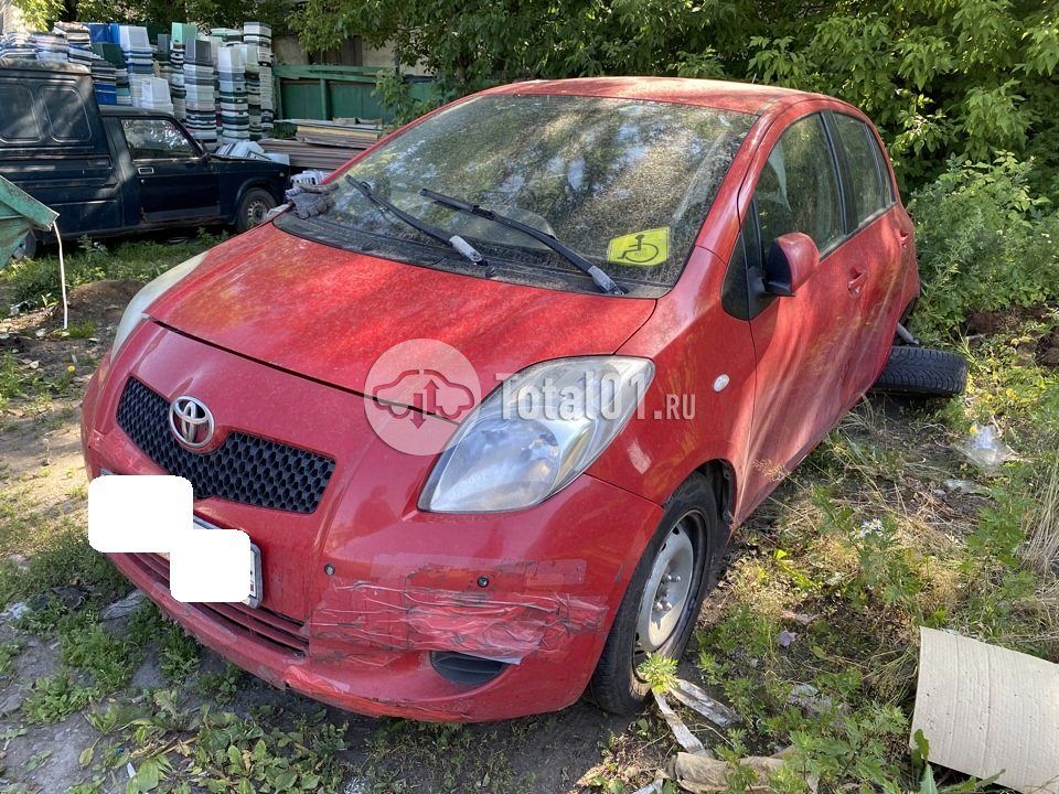 Фото Toyota Yaris 4
