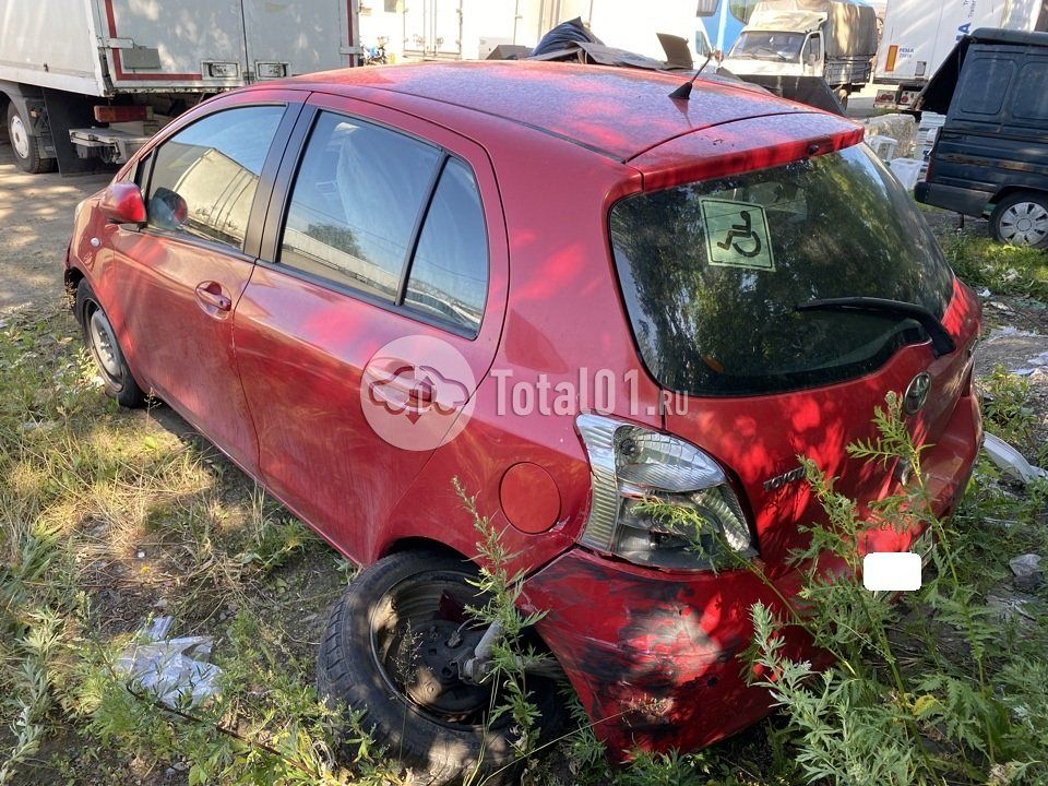 Фото Toyota Yaris 6