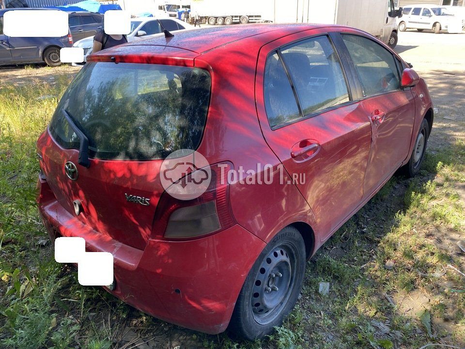 Фото Toyota Yaris 8