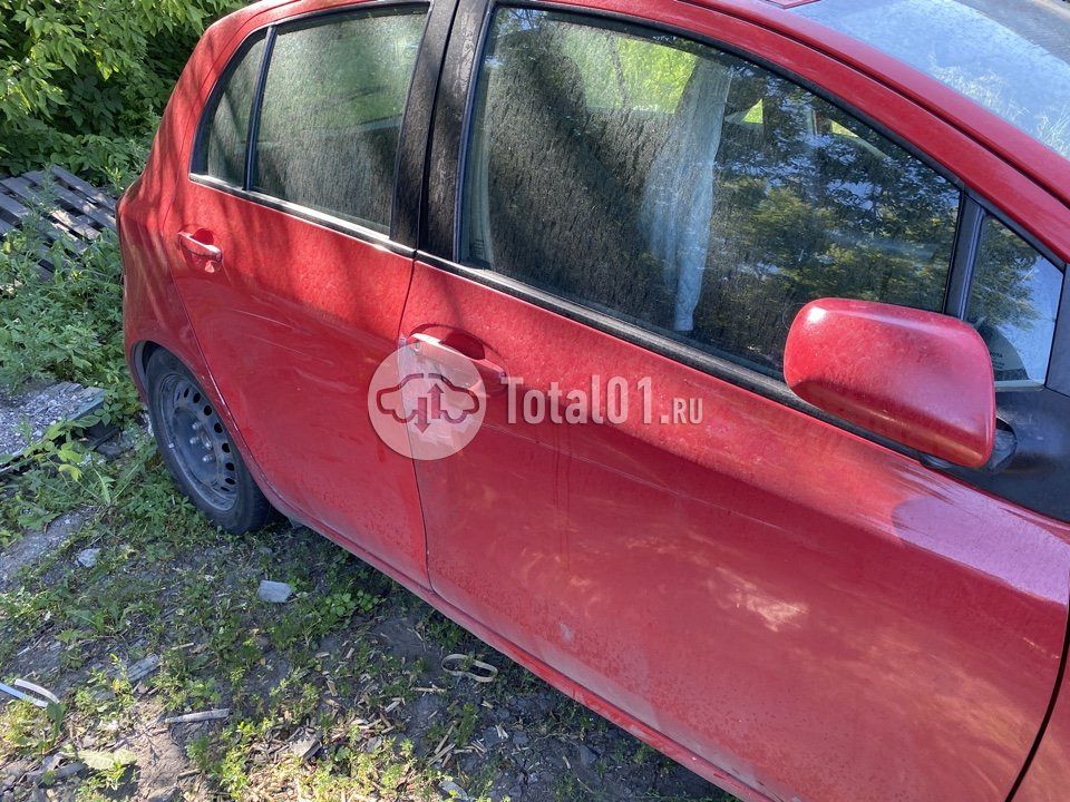 Фото Toyota Yaris 16