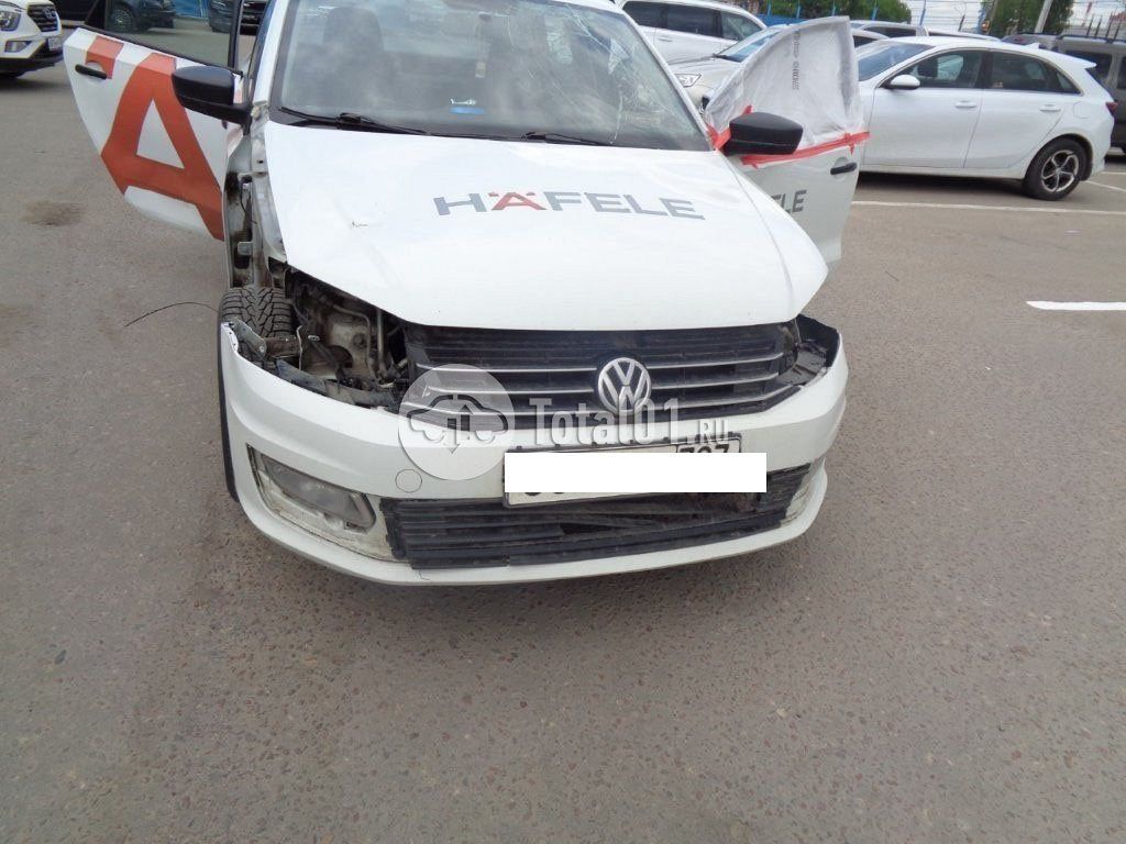 Фото Volkswagen Polo 12