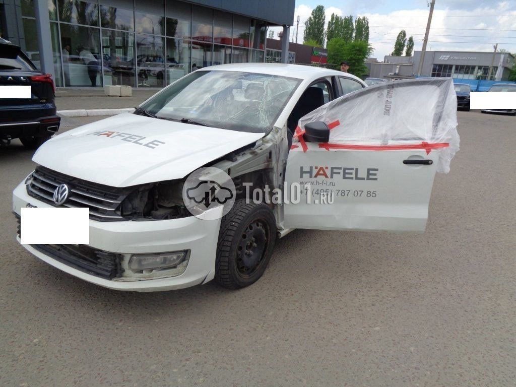 Фото Volkswagen Polo 14