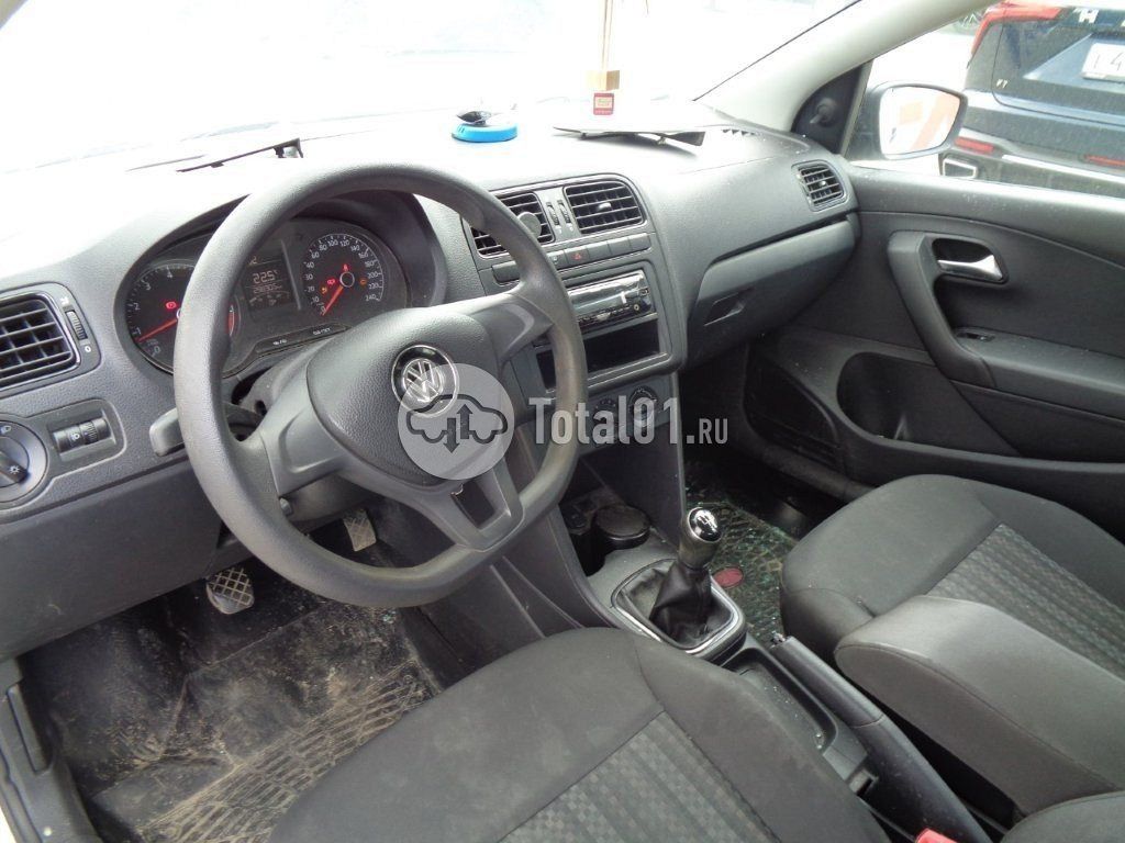 Фото Volkswagen Polo 18