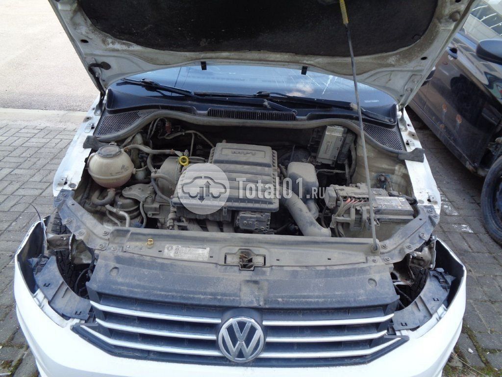 Фото Volkswagen Polo 26