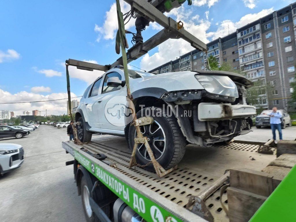 Фото Renault Duster 16