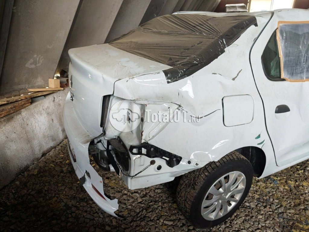 Фото Renault Logan 32