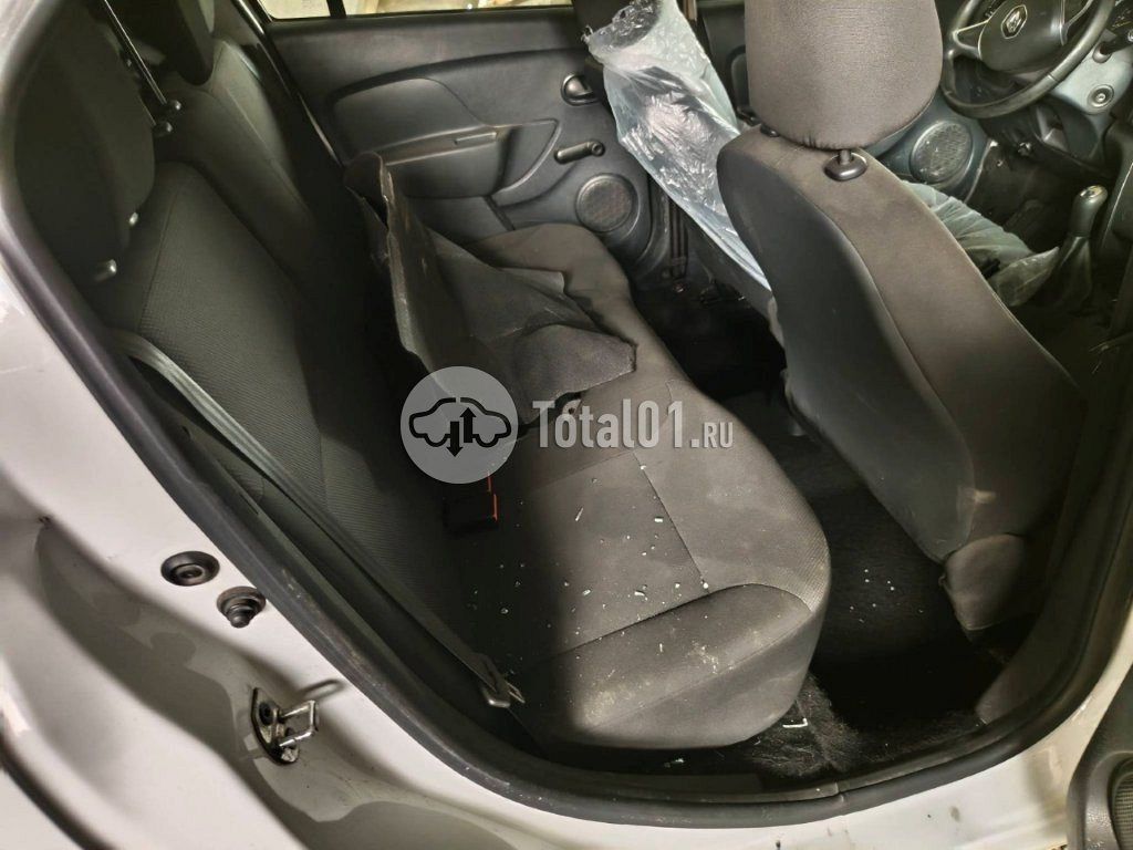Фото Renault Logan 78