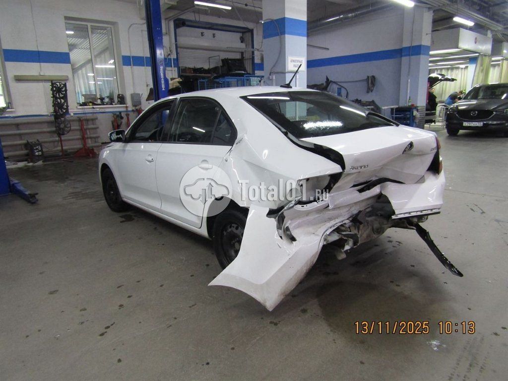 Фото Skoda Rapid 34