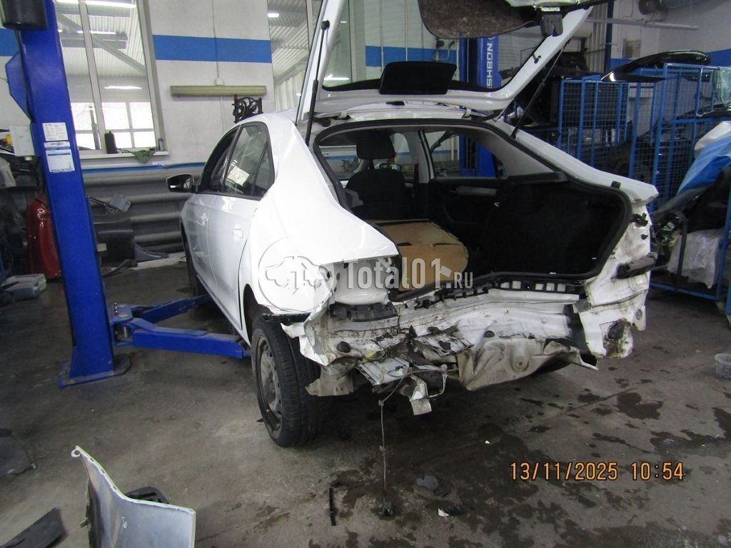 Фото Skoda Rapid 42