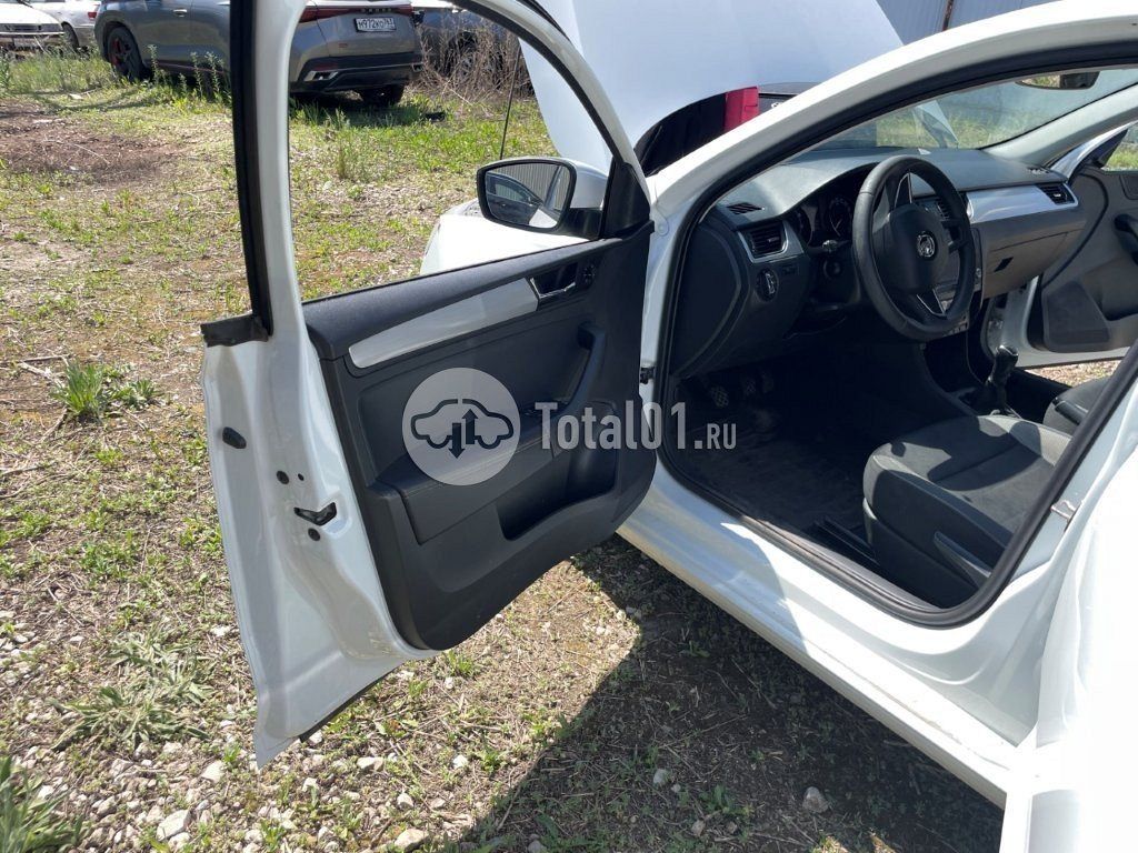Фото Skoda Rapid 48