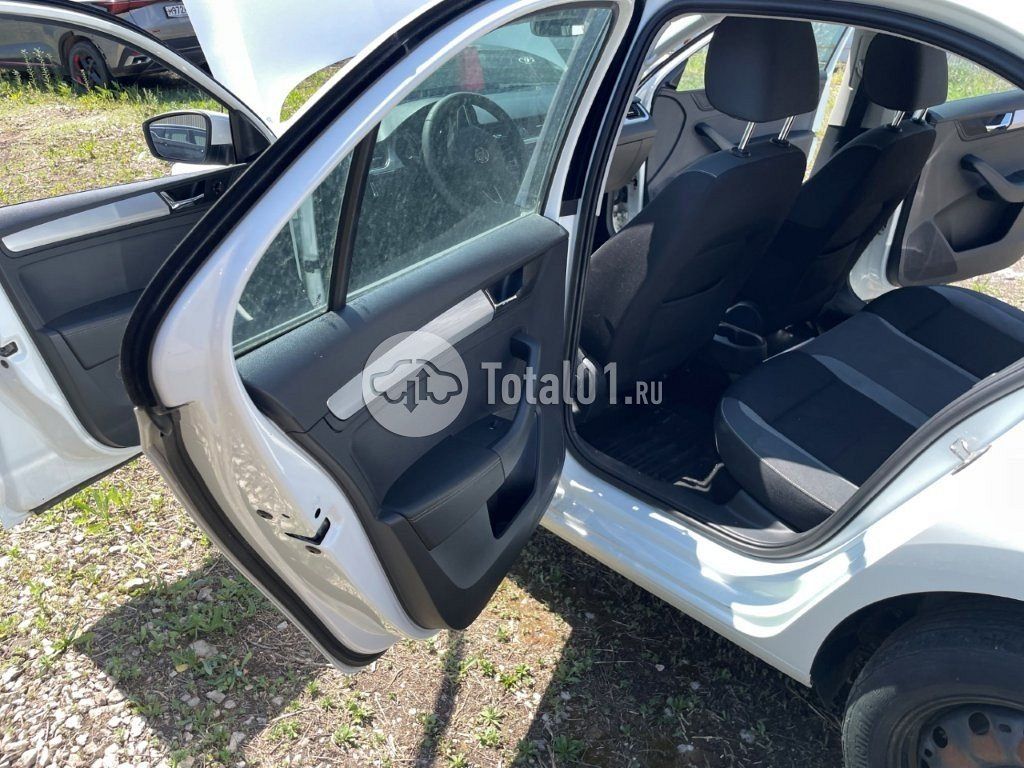 Фото Skoda Rapid 52