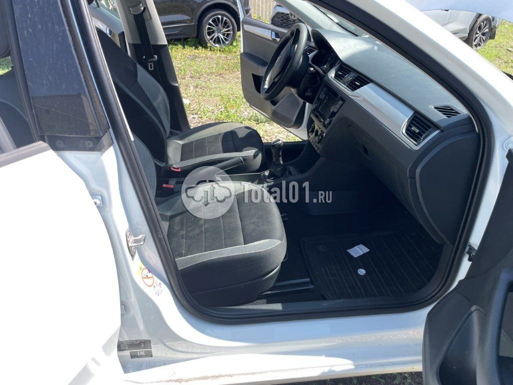 Фото Skoda Rapid 74