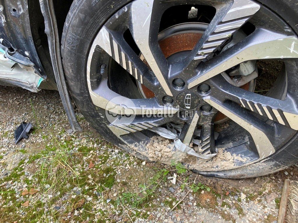 Фото Geely Monjaro 144