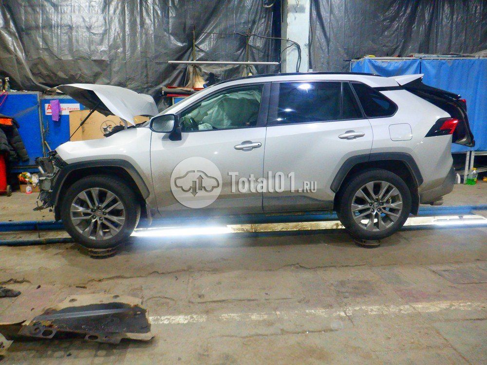 Фото Toyota RAV4 8