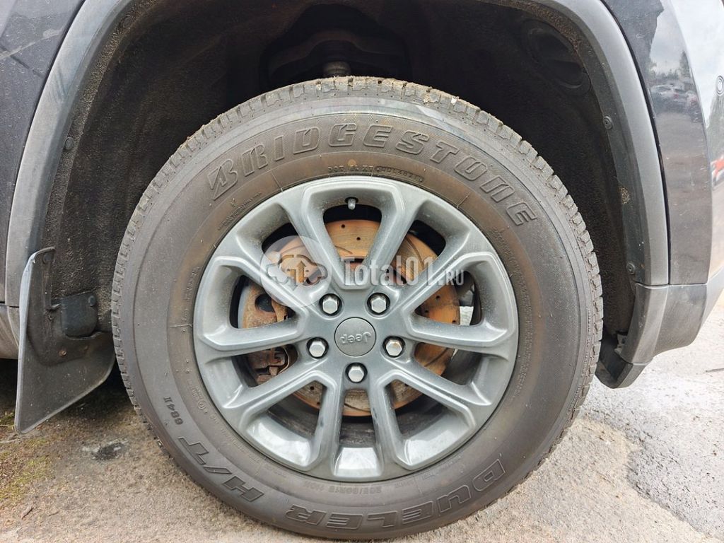 Фото Jeep Grand Cherokee 16