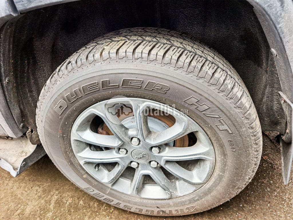 Фото Jeep Grand Cherokee 30