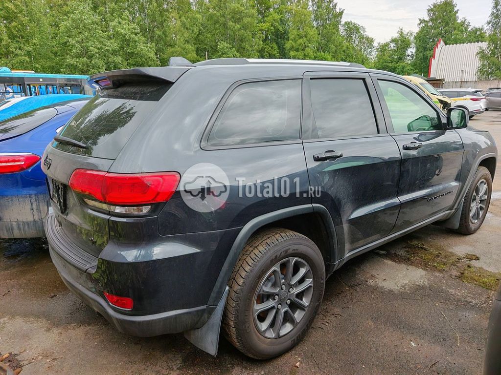 Фото Jeep Grand Cherokee 50