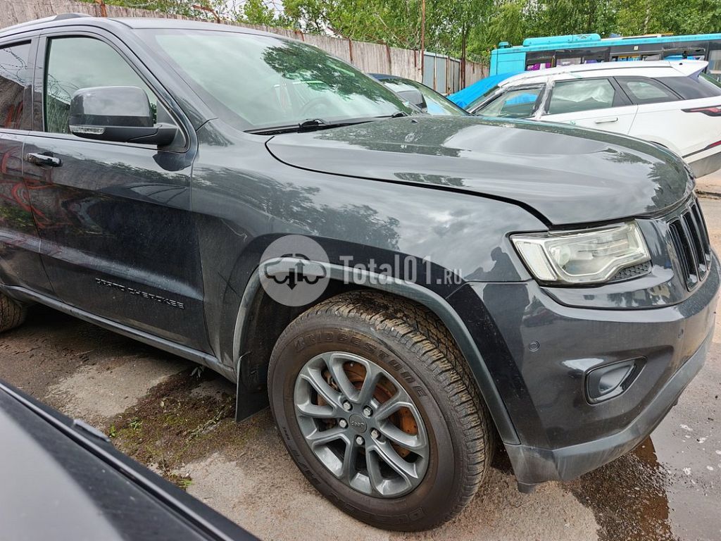 Фото Jeep Grand Cherokee 70