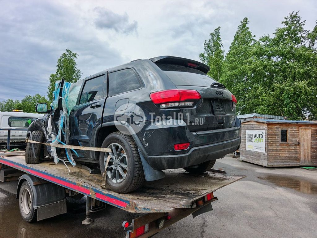 Фото Jeep Grand Cherokee 76