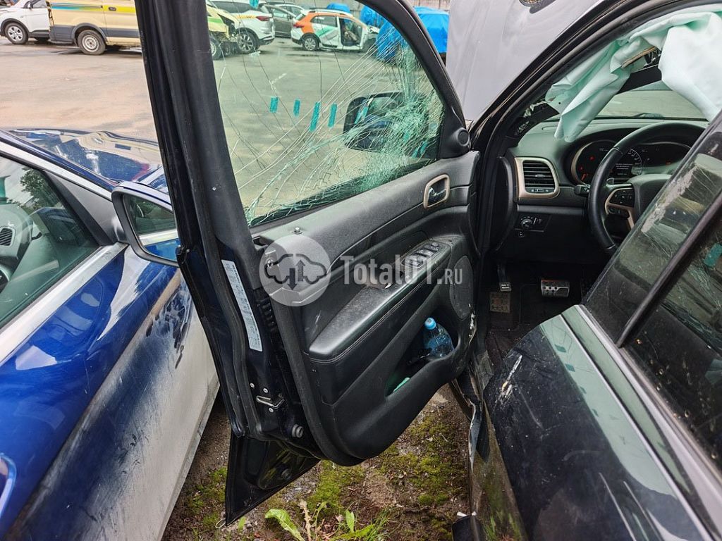 Фото Jeep Grand Cherokee 150