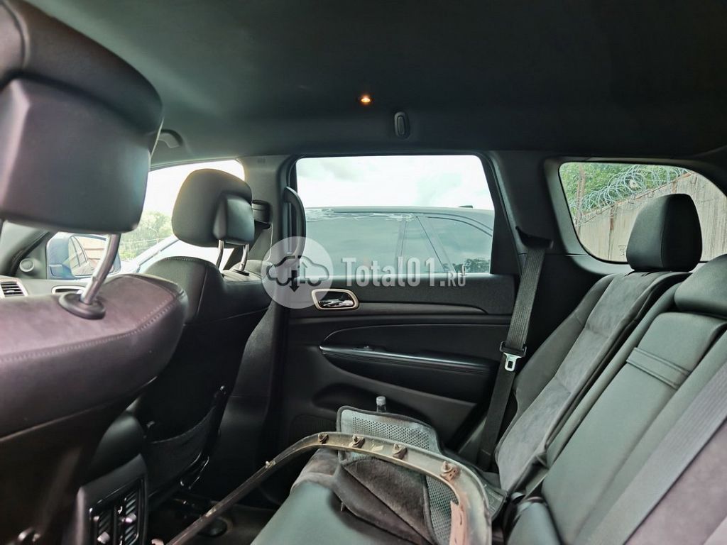 Фото Jeep Grand Cherokee 180