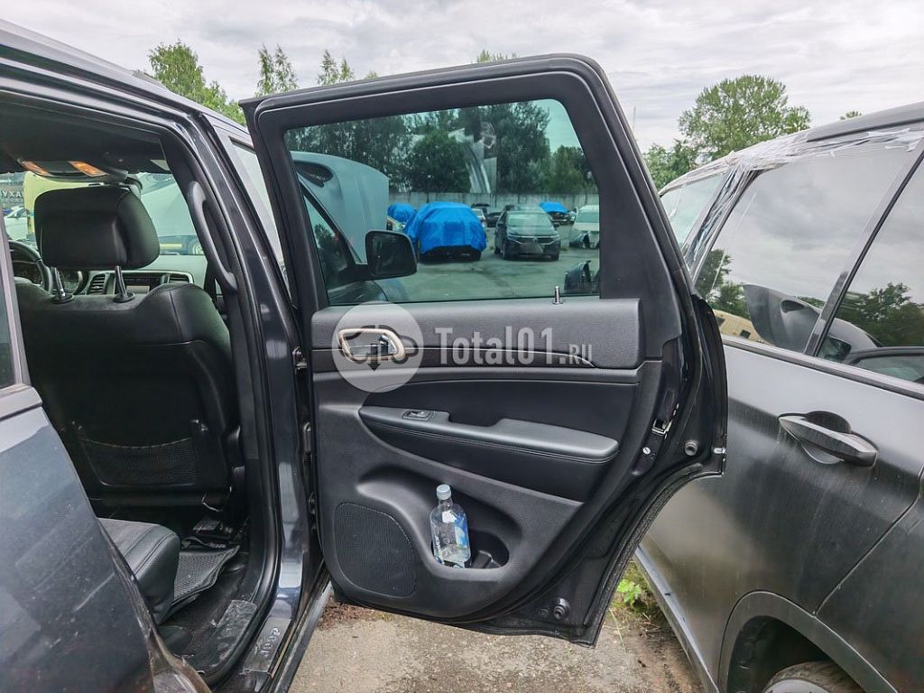 Фото Jeep Grand Cherokee 196