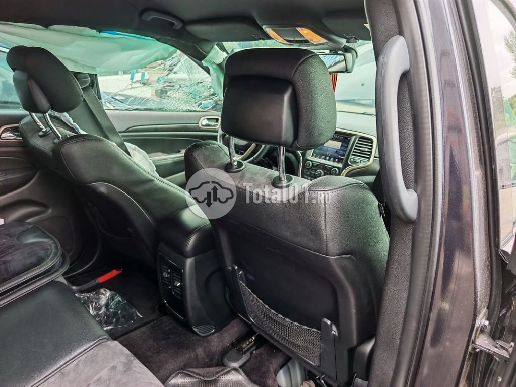 Фото Jeep Grand Cherokee 200